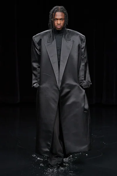 Look 20